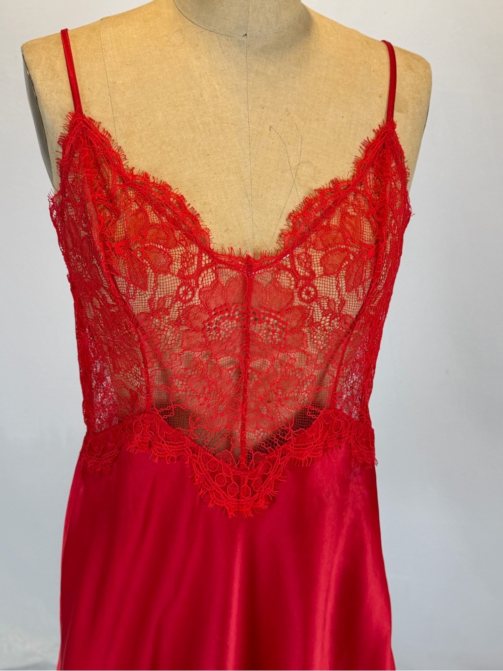 Victorias Secret cherry lipstick red nighty negligee lace nightgown lingerie - Picture 3 of 10